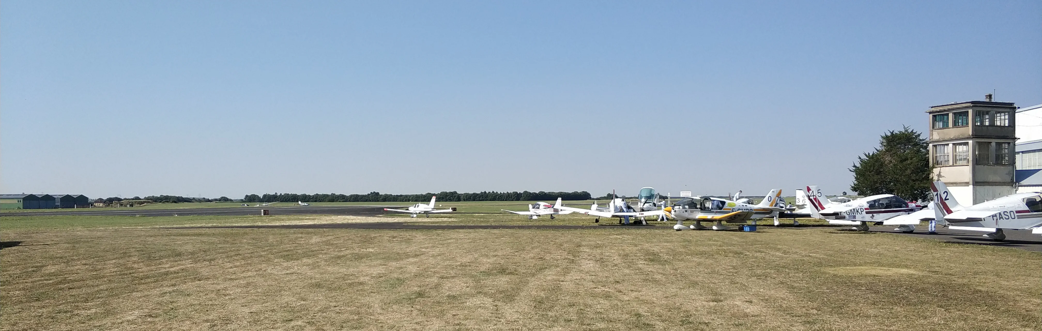 Departure from Bourges in groups of three